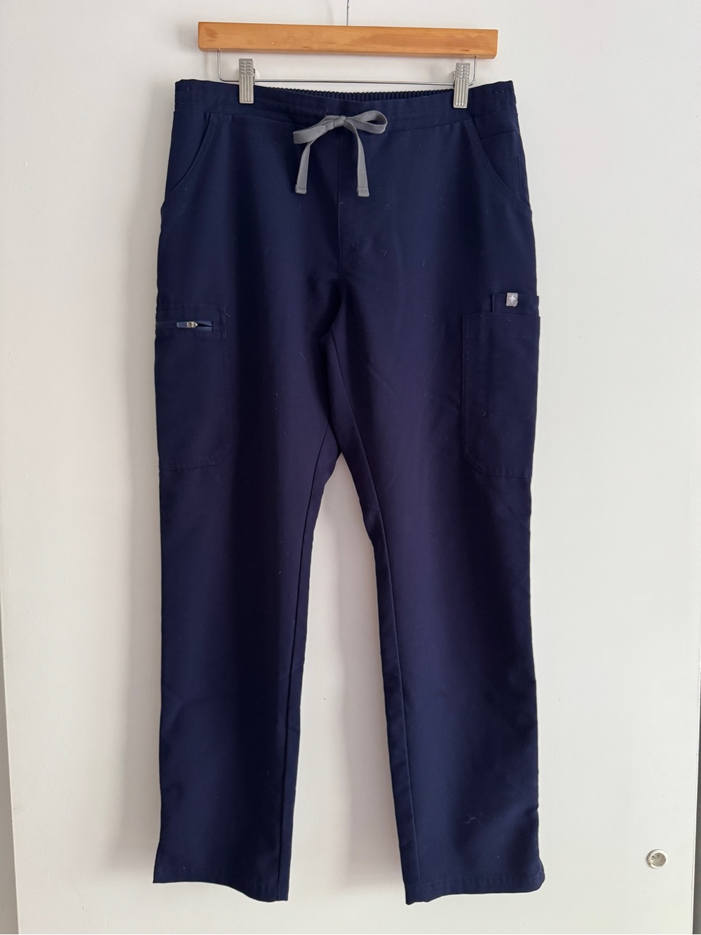 Figs Navy Straight-Leg Kade Scrub Pants with Gray Drawstring (not high waisted)
